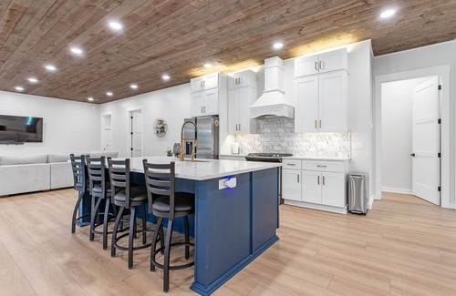 Muskegon House | Spacious and elegant barndominium in Howard City.