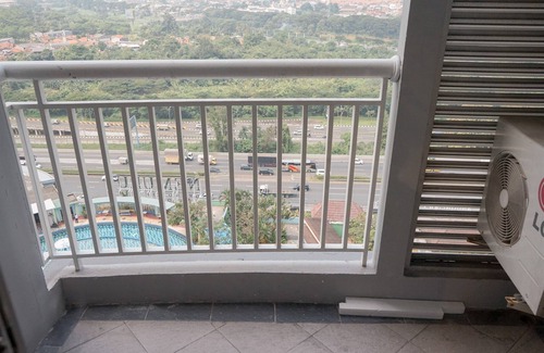 Panunggangan Utara Apartment | Spacious and Elegant 3BR at Great Western Apartment