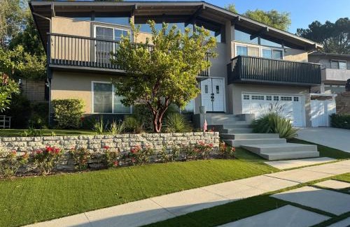 Thousand Oaks Villa | Spacious and Exclusive Oasis 6BR 3BA
