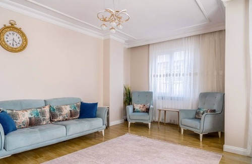 Bahcelievler Apartment | Spacious and Fully Furnished Flat in Bahcelievler