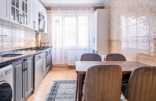 Bahcelievler Apartment | Spacious and Fully Furnished Flat in Bahcelievler