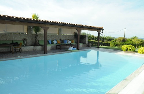 Kontos Villa | Spacious And Luxurious Villa Close Proximity To The Beach