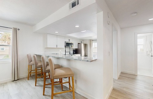 Treasure Island House | Spacious and modern, close to Gulf and beaches, dog friendly, private garage