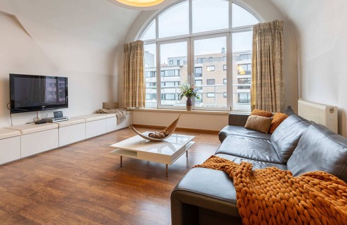 Heist Apartment | Spacious and modern apartment nearby the beach