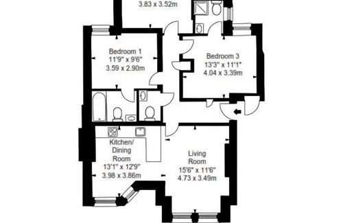 Ravenscourt Park Apartment | Spacious and Modern 3 Bedroom Flat (Lower Ground Floor)