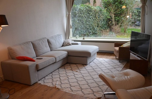 Naarden House | Spacious and modern near train to airport + Amsterdam, free bikes