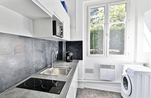 Puteaux Apartment | Spacious and peaceful apartment Magnificent view