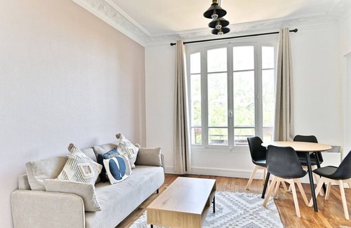 Puteaux Apartment | Spacious and peaceful apartment Magnificent view