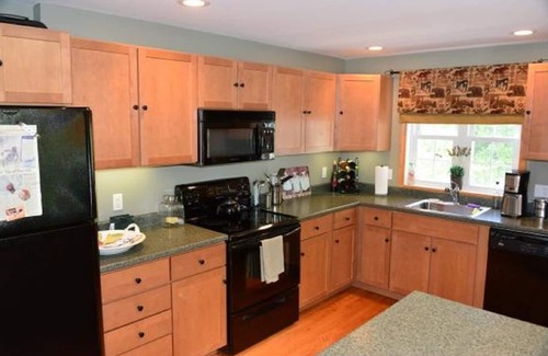 Gilford House | Spacious And Private Getaway! nSKI SEASON SPECIALS AVAILABLE