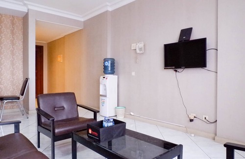 Suko Manunggal Apartment | Spacious And Serene 1Br Apartment At Taman Beverly