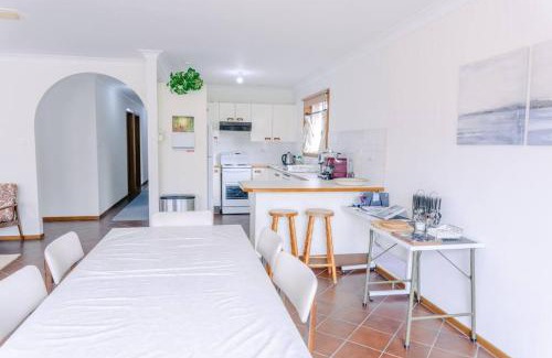 Culburra Beach House | Spacious and Spotless