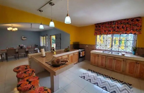 Duncans House | Spacious and tranquil villa in Duncans