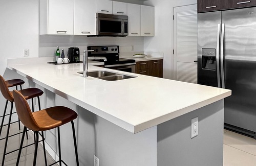Bay Harbor Islands Apartment | Spacious and Comfortable 2BD Penthouse | Balcony, Kitchen and Daily Housekeeping