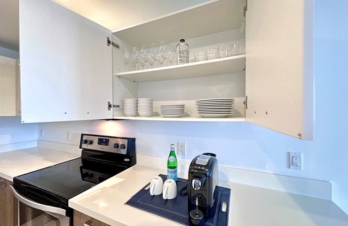 Bay Harbor Islands Apartment | Spacious and Comfortable 2BD Penthouse | Balcony, Kitchen and Daily Housekeeping