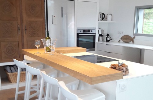 Erquy House | Spacious and warm 4* house, sea view, shops and beaches on foot