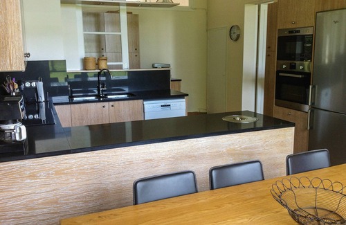 Neville House | Spacious and warm house of 400 m², well equipped and comfortable!