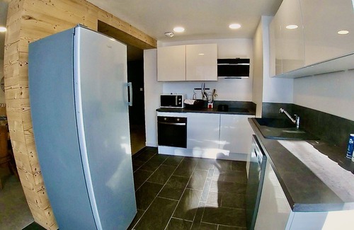Les Deux Alpes Apartment | Spacious Apartment 300m2 - Sauna - BBQ - Sunny terrace
