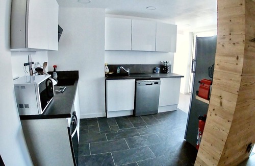 Les Deux Alpes Apartment | Spacious Apartment 300m2 - Sauna - BBQ - Sunny terrace