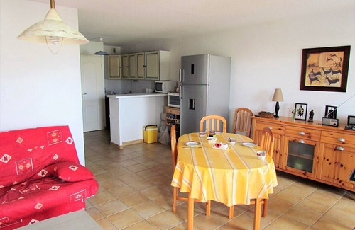 Narbonne-Plage Apartment | Spacious apartment with terrace and pool 5' walk from the beach