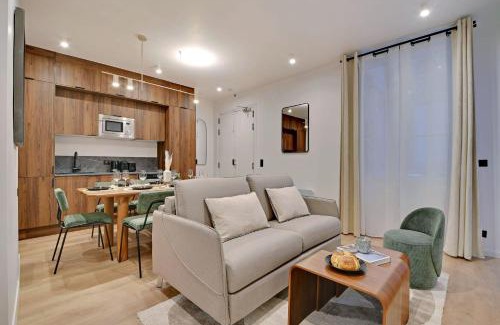 Quartier de Rochechouart Apartment | Spacious Apartment - 3BDR-6P
