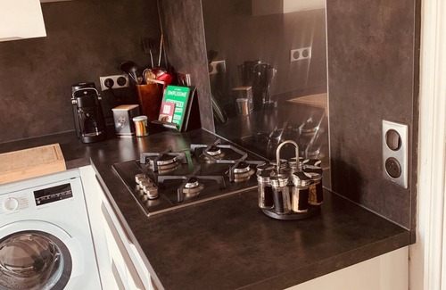 La Pointe Apartment | SPACIOUS APARTMENT CLOSE TO ALL AMENITIES