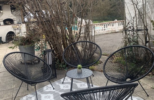 La Pointe Apartment | SPACIOUS APARTMENT CLOSE TO ALL AMENITIES