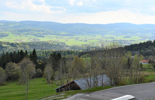 Neureichenau House | spacious apartment for 4 people with balcony and panoramic view