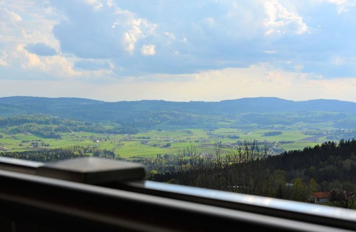 Neureichenau House | spacious apartment for 4 people with balcony and panoramic view