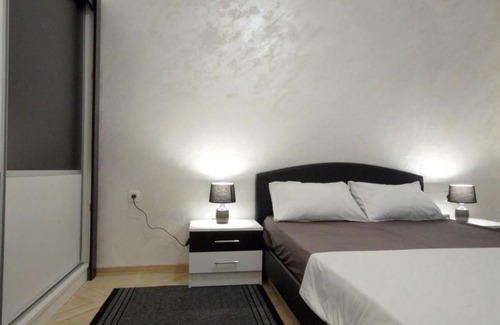 Old Town Apartment | Spacious Apartment Erol