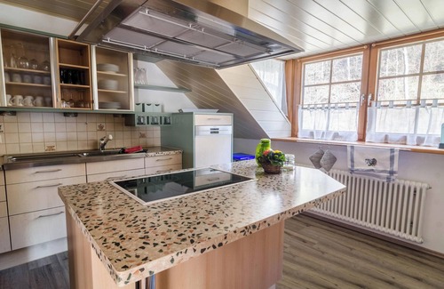 Hohenfels Apartment | Spacious Apartment “Ferienwohnung Maria” in Rural Area with Wi-Fi