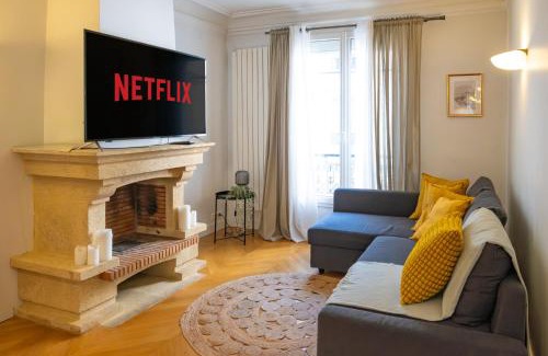 Ternes Apartment | Spacious Apartment for 6 People