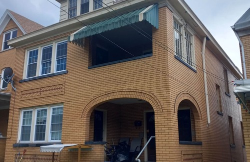 Homestead Apartment | Spacious apartment for traveling professionals or group vacations