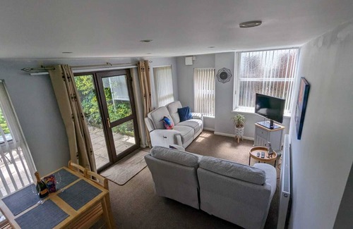 Newtownards Apartment | Spacious Apartment with Private Terrace
