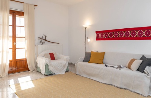 Aperathos Apartment | Spacious apartment at traditional village of Apeiranthos Naxos