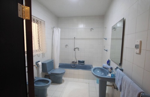 Zebbug Apartment | Spacious apartment in beautiful Ħaż-Żebbuġ with WiFi, AC