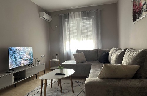 Blloku Apartment | Spacious Apartment in a Prime Location Near the Artificial Lake and Blloku Area