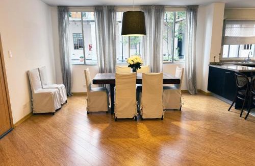 Centro Historico Apartment | Spacious Apartment in Colonial Quito