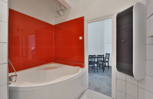 Vizivaros Apartment | Spacious apartment in Buda. Close to public transport and shops