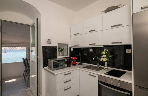 Mykonos Apartment | Spacious Apartment in Little Venice Mykonos by MPS