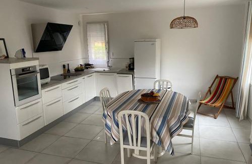 Narbonne-Plage Apartment | Spacious apartment in the heart of Narbonne Plage