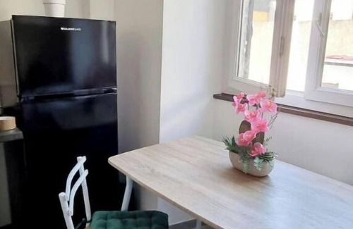 Etampes Apartment | Spacious apartment near RER C station