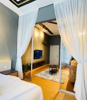 Kuantan Apartment | Spacious Apartment near IIUM Medical Centre, ECR & Teluk Cempedak with Smart TV & Pool