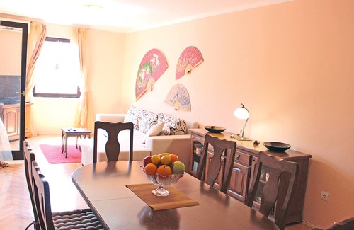 Velji Vinogradi Apartment | Spacious apartment near the beach