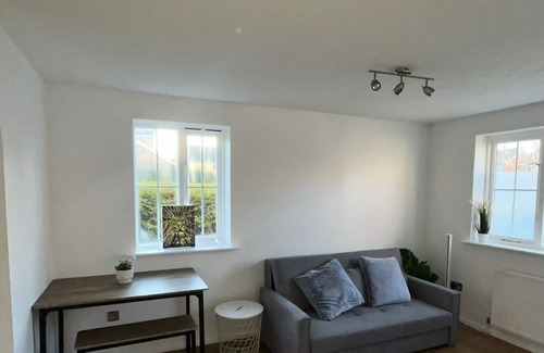 Havering Apartment | Spacious apartment, newly renovated with free parking