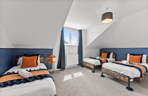 Staple Hill Apartment | Spacious Apartment - Parking & WIFI