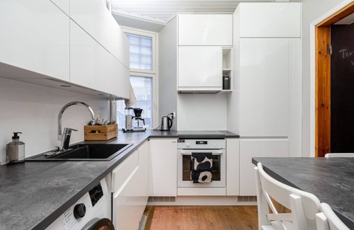 Tampere Apartment | Spacious apartment that hosts up to 10 guests with free parking