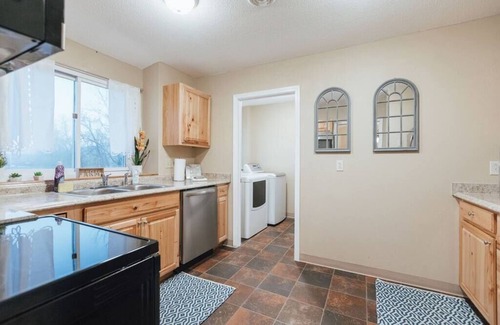 Johnson City Apartment | Spacious Apartment with Scenic Deck Views