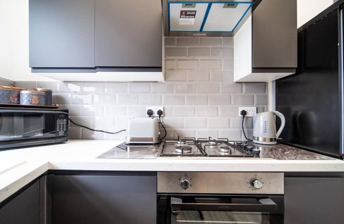 Thornton-Cleveleys House | Spacious Apartment With A Terrace Style Rooftop