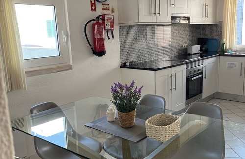 Albufeira Apartment | Spacious Apartment With Large Sunny Terrace On Small Complex