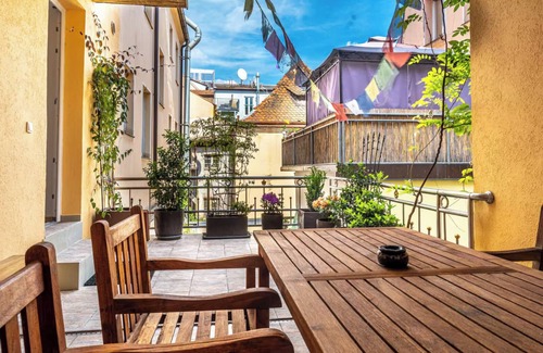 Mitte Apartment | Spacious apartment with barbecue terrace in the heart of the historic old town